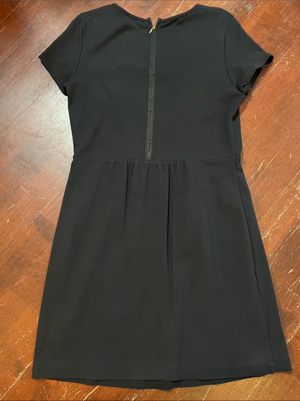 Vineyard Vines Black Short Sleeve Jewel-Neck Dress - Picture 6 of 9
